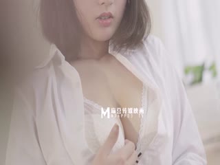 麻豆AV MD MD0216 反差淫女初登場 新人女優 楚夢舒